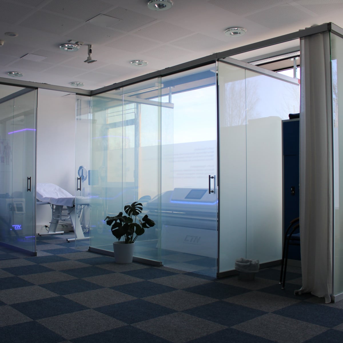 contact_info_image2_square